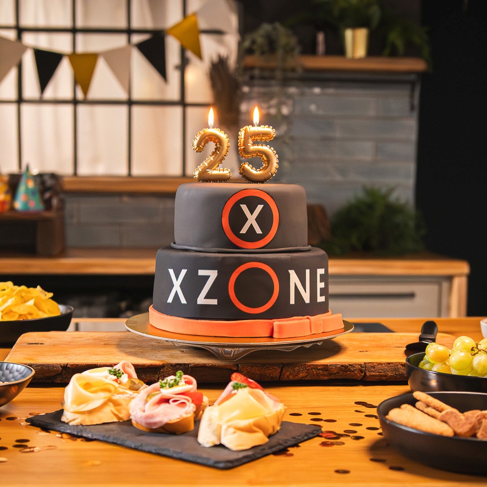 25 let Xzone