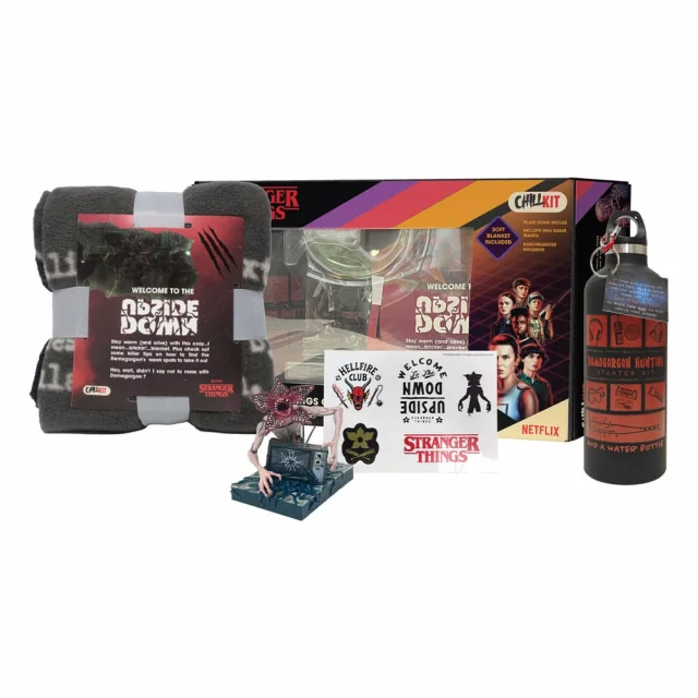 Dárkový set One Piece - Netflix & Chill Gift Box (figurka, láhev, deka, samolepky) dupl