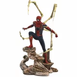 Figurka Spider-Man - Spider-Man On Cab Diorama (DiamondSelectToys) (poškozený obal) dupl