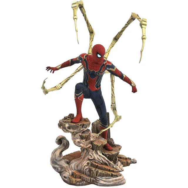 Figurka Spider-Man - Spider-Man On Cab Diorama (DiamondSelectToys) (poškozený obal) dupl