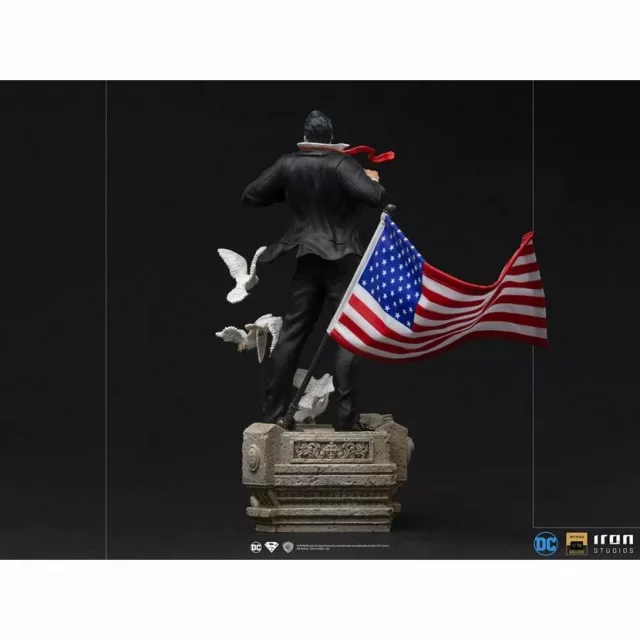 figurka dc comics - Superman Black Suit Art Scale 1/10