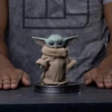 Soška The Mandalorian - Grogu Always Curious (Iron Studios) - Figúrka