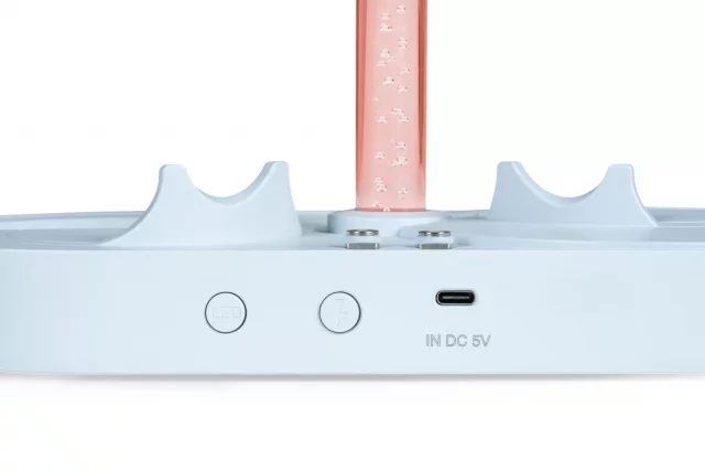 Stojánek a nabíjecí stanice pro PlayStation VR2