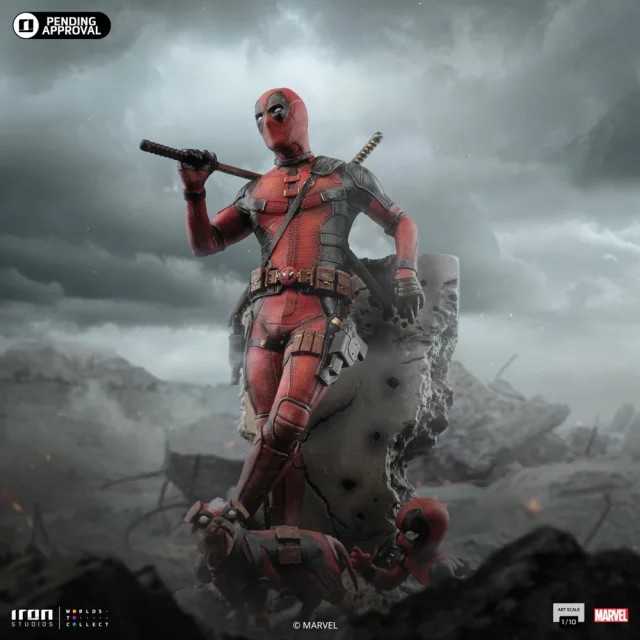 Soška Marvel - Deadpool (Iron Studios)