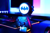 Figúrka Cable Guy - Batman Bat Signal Ikon Phone and Controller Holder