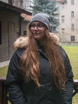 Čiapka Kingdom Come: Deliverance II - Warhorse štít Audentes Fortuna Iuvat