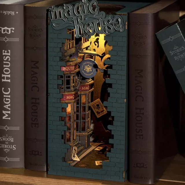 Stavebnica - zarážka na knihy Magic House (drevená)
