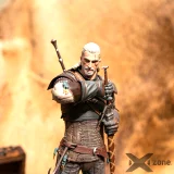 Figúrka Zaklínač 3 - Geralt z Rivie Deluxe (2. séria)