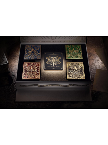 Hracie karty Harry Potter - Boxed Set (5 balíčkov) (samootváracia krabička)