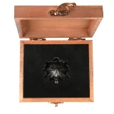 Medailón na krk Zaklínač 3 - Vlk s drevenou krabičkou (svietiace oči)