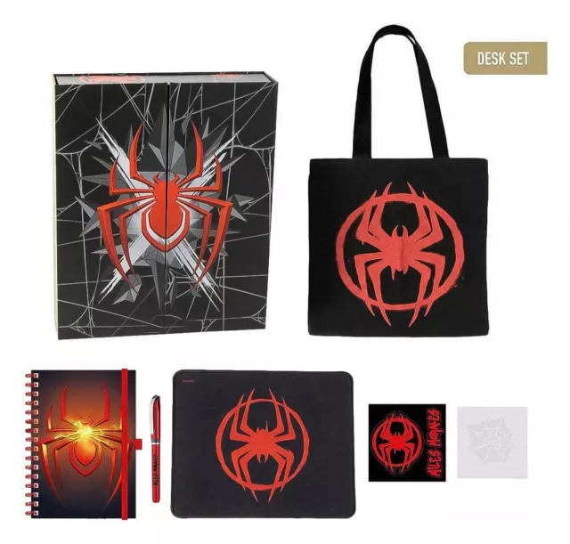 Darčeková sada Marvel - Spider-Man (taška, zápisník, podložka pod myš, notes, samolepky) - Odznak