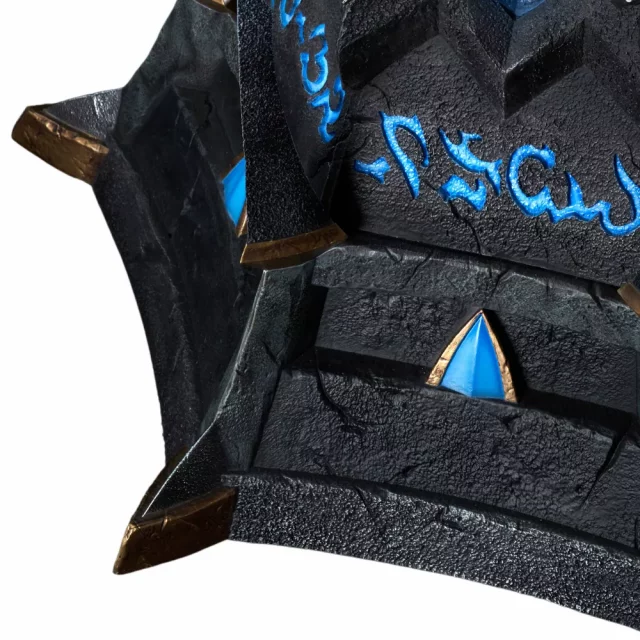 Replika World of Warcraft - Frostmourne Pedestal (stojan s LED osvětlením)