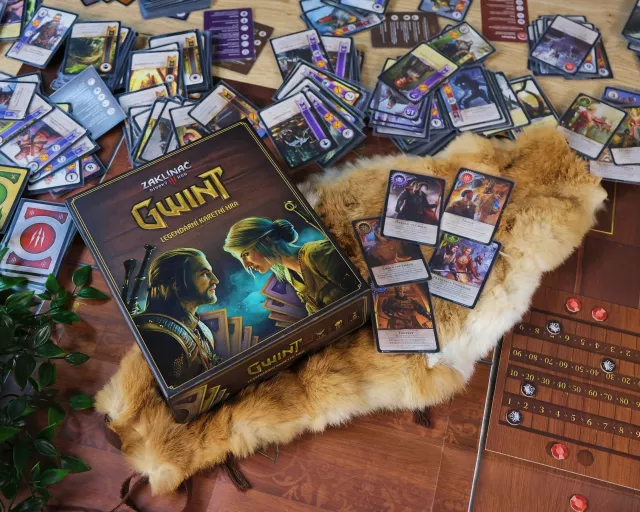 Výhodný set Kartová hra Zaklínač 3: Divoký Hon - Gwint CZ a Herná podložka Gwint - Geralt, Ciri - Stolová hra